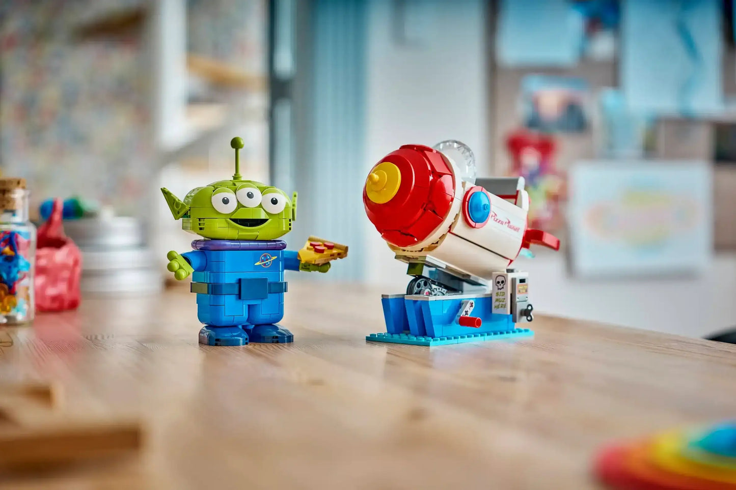 LEGO Disney 43307 Alien with Pizza Planet Rocket Ride 三眼怪和披薩星球火箭 香港價錢 $420