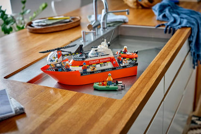 LEGO City 60504 Coast Guard Rescue Boat & Helicopter 海岸巡防隊救援船和直升機 香港價錢 $650
