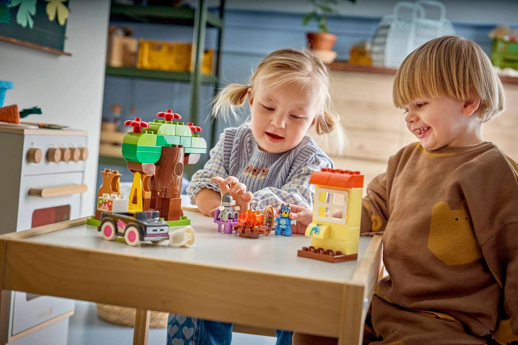 LEGO Duplo 10469 Pizza Girls with Muffin and Bluey 曼曼、布麗玩遊戲：披薩女孩 香港價錢 $265