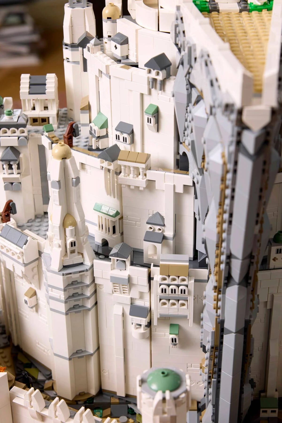LEGO Icons 11377 The Lord of the Rings： Minas Tirith™ 米那斯提力斯 香港行貨價 $3949