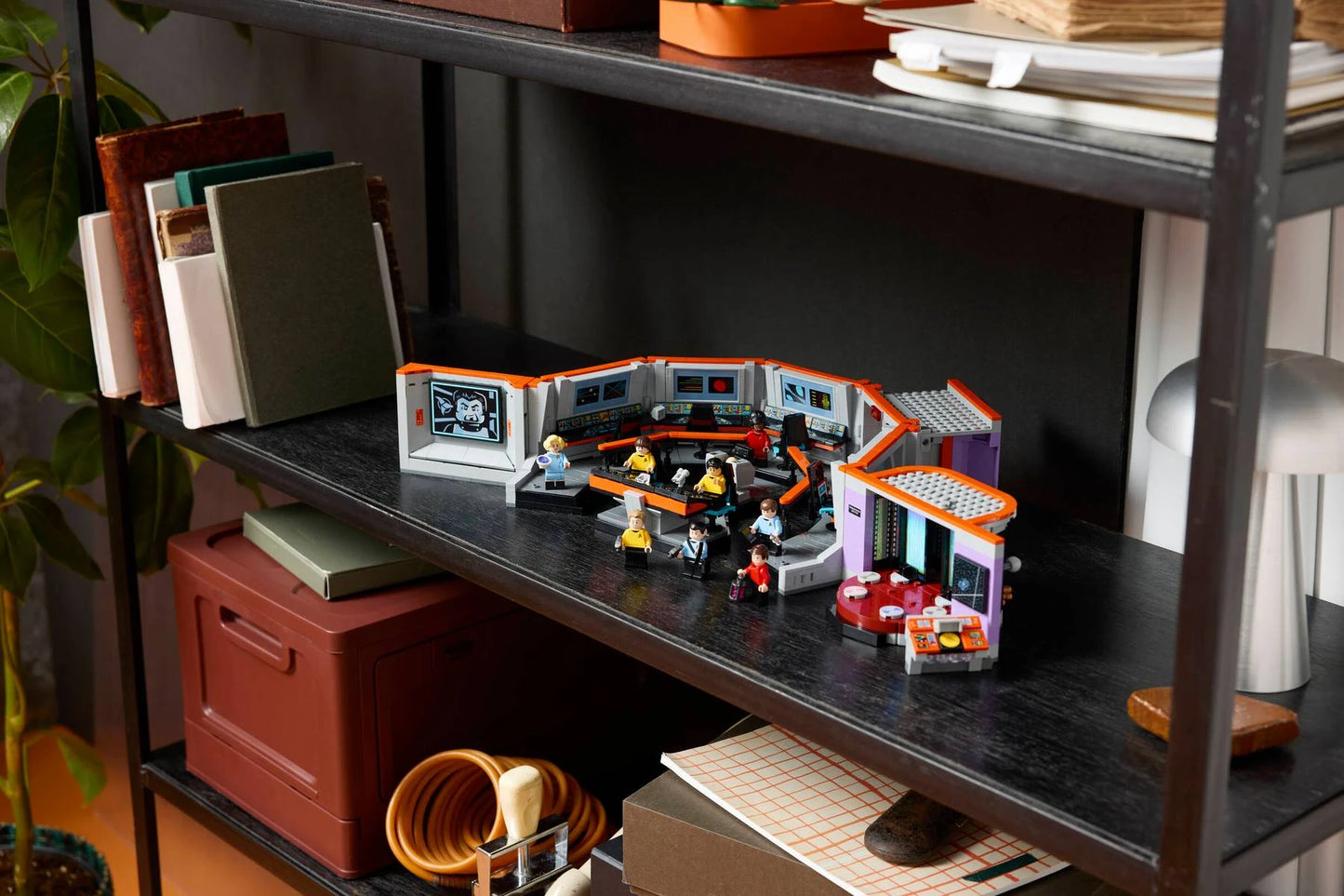 LEGO Icons 11385 Star Trek：U.S.S. Enterprise NCC-1701™ Bridge 星空奇遇記：企業號艦橋 香港行貨價 $1325