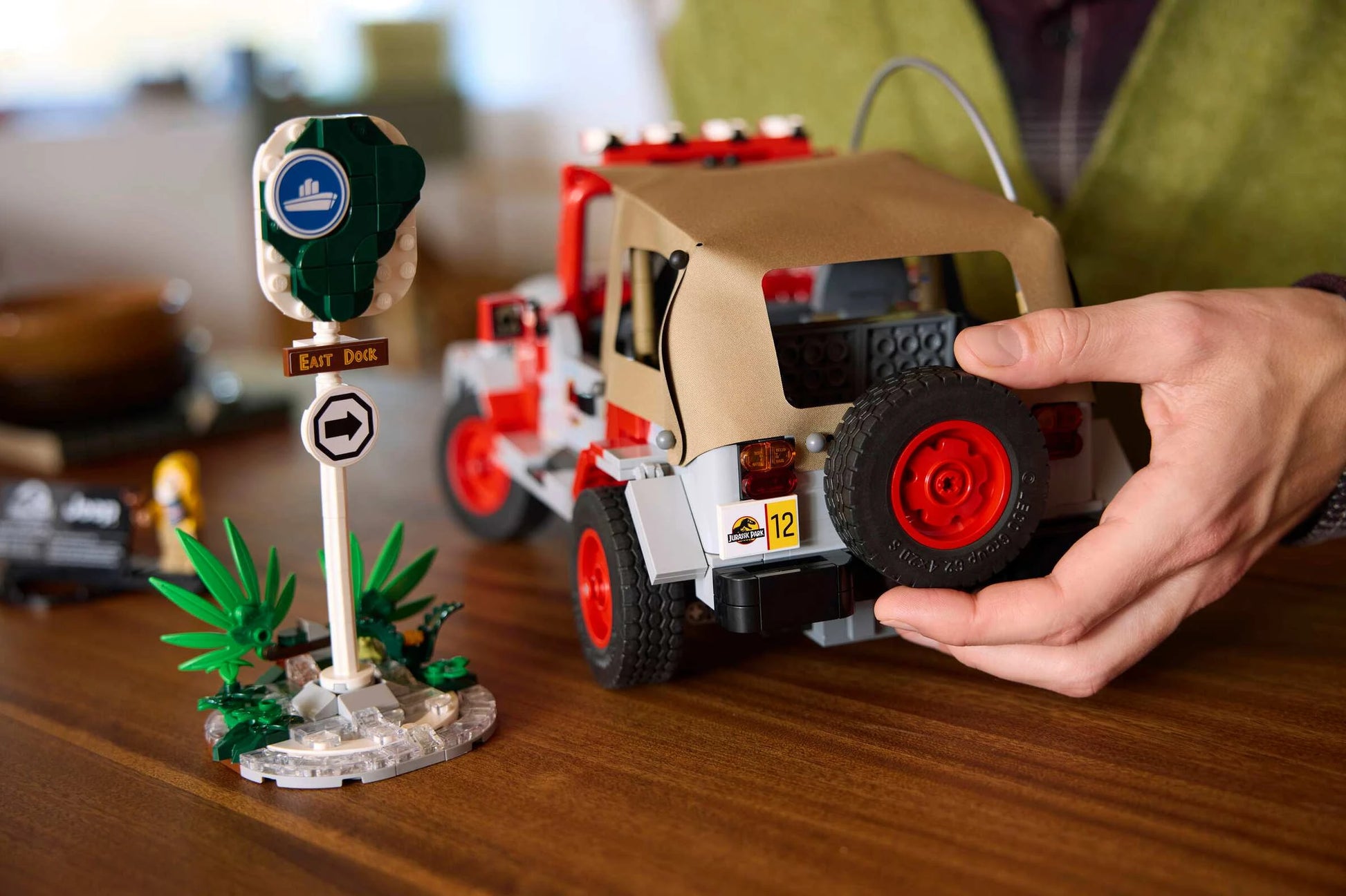 LEGO Jurassic World 77984 Jurassic Park Jeep® Wrangler 侏羅紀公園吉普車 香港價錢 $1375