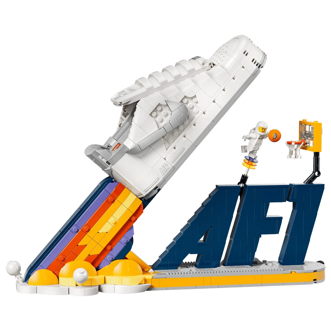 LEGO Nike 43026：Nike Air Force 1 x LEGO® Set 香港行貨價 $719