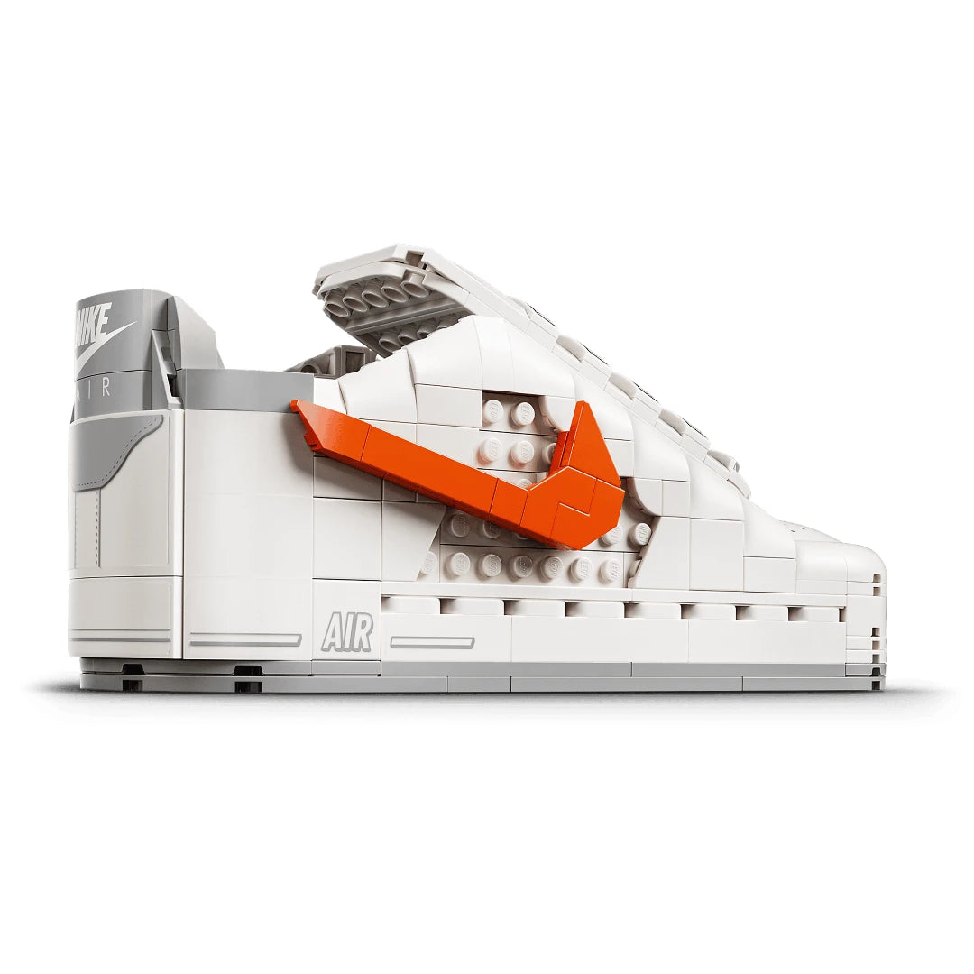 LEGO Nike 43026：Nike Air Force 1 x LEGO® Set 香港行貨價 $719