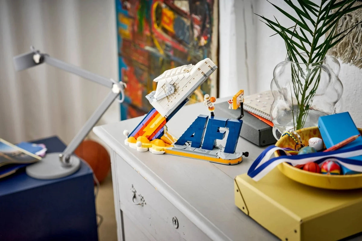 LEGO Nike 43026：Nike Air Force 1 x LEGO® Set 香港行貨價 $719