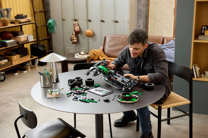 LEGO Technic 42240 Aston Martin Aramco AMR25 F1® Car 香港行貨價 $1275