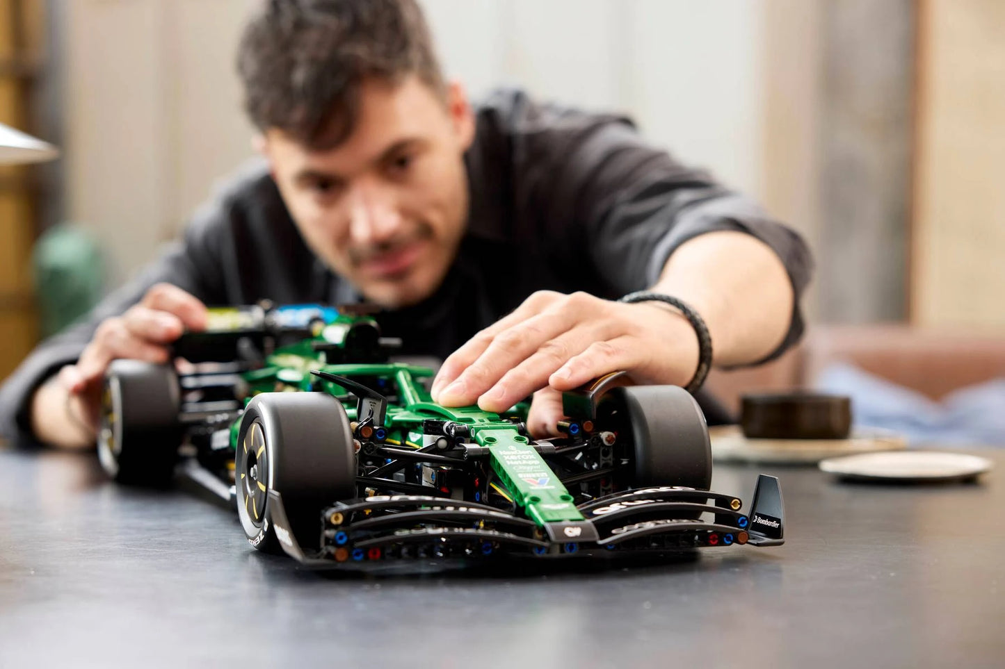 LEGO Technic 42240 Aston Martin Aramco AMR25 F1® Car 香港行貨價 $1275